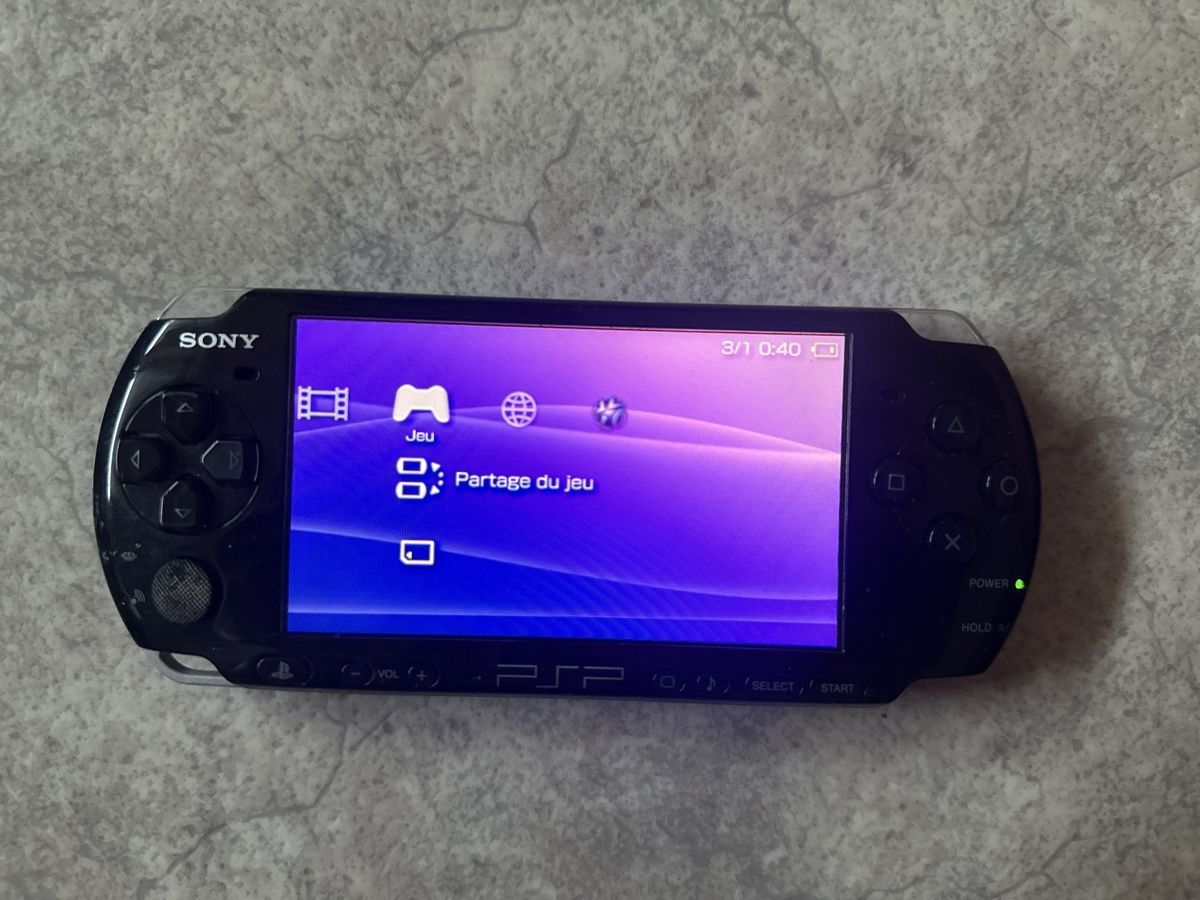 Sony Console: Psp 2004 et 3004 – Usato da Fribourg venduto da dio_79ds 4
