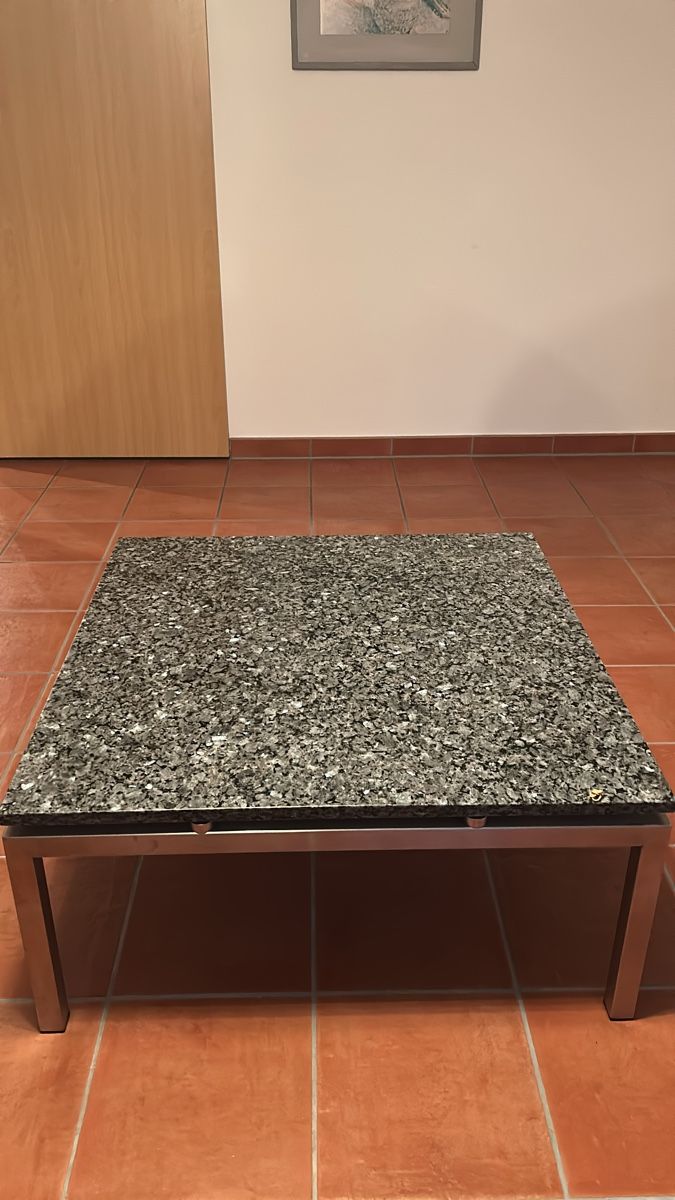 Tavoli: Granit Tisch – Usato da matzingen venduto da gianlucafop2002