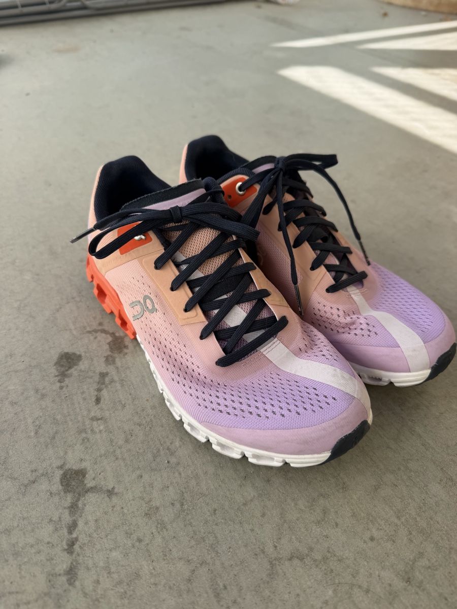 On Scarpe da uomo: On Running Laufschuhe Cloudflow 38 – Usato da Zürich venduto da pocahontaas_ 2