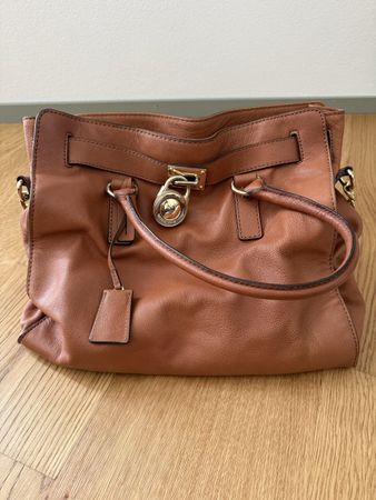 Michael Kors Handtasche Cognac Braun mit Schulterriemen