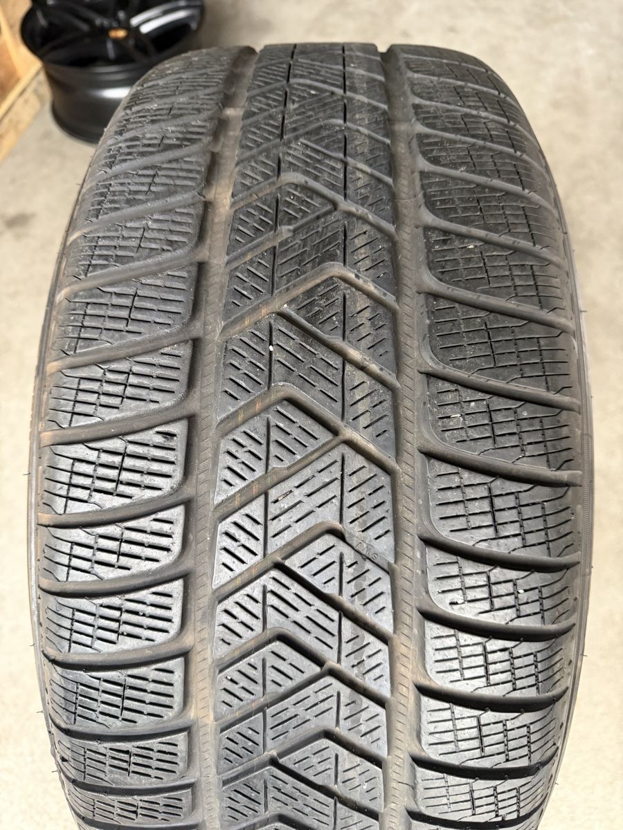 Pneumatici & Ruote complete: 255/55R18 Winterreifen – Usato da Aristau venduto da S.E-Alufelgen-GmbH 1
