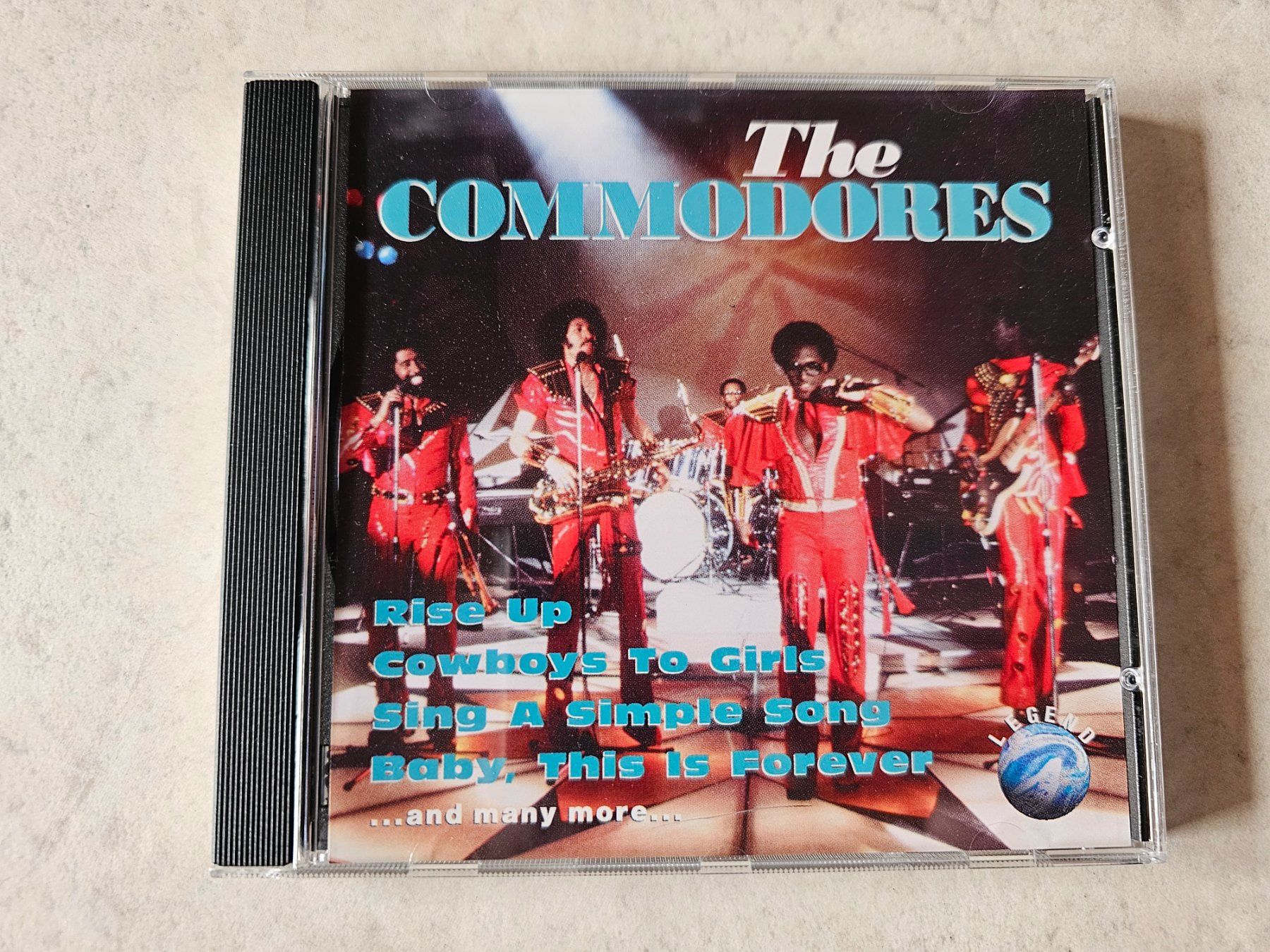 CD: The Commodores  -  The Commodores – Usato da Schneisingen venduto da backstore24