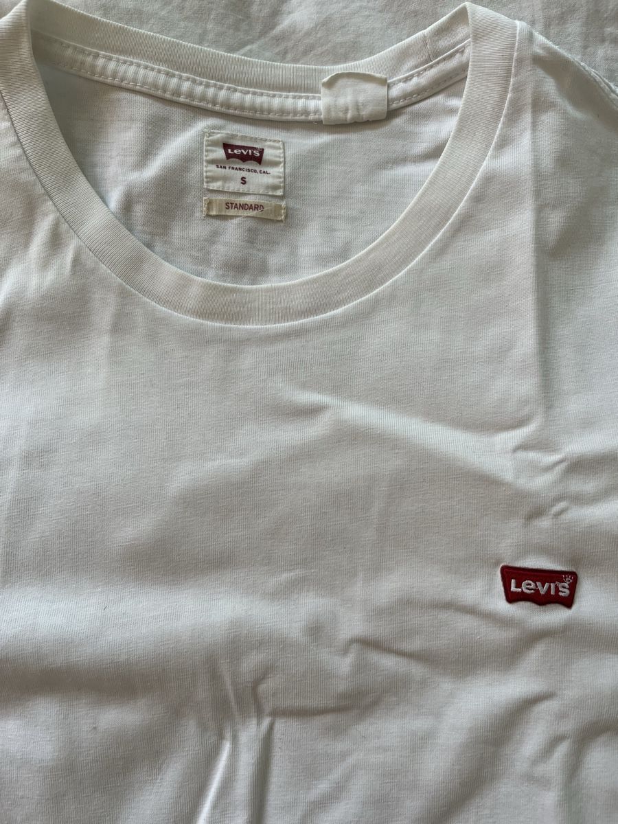 Levi's T-shirt: Levi's T-Shirt, Weiss, Grösse S – Usato da Zürich venduto da Richard_En_Passant 1