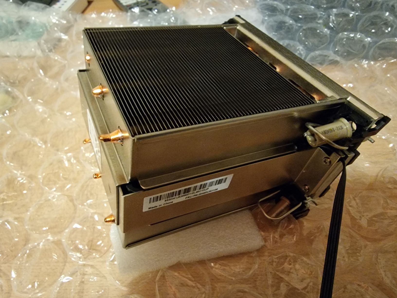 Intel Componenti elettronici: Intel Xeon W3-2425 inkl. Lenovo Cooler – Usato da Niederurnen venduto da Bluefox2000 2