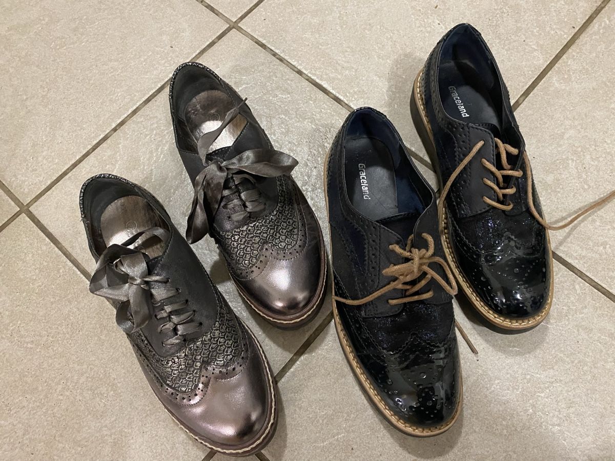 Chaussures femmes: 2 paar sehr schöne Halbschuhe, Gr 38 – D'occasion à Krauchthal par Kiddy32