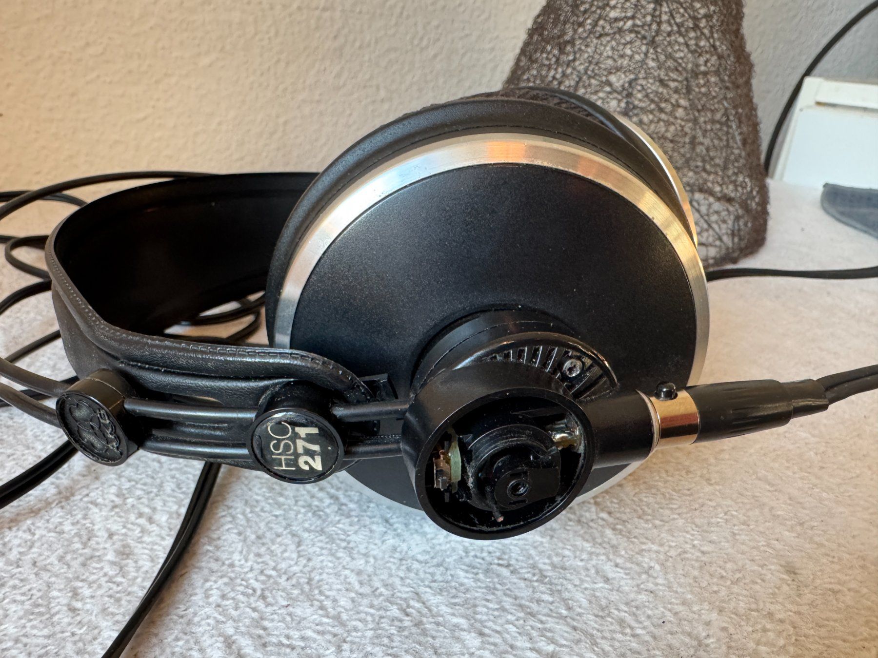 Akg Cuffie: Headphone AKG HSC271 with cable no mic no24 – Usato da Zürich venduto da Malco0 5
