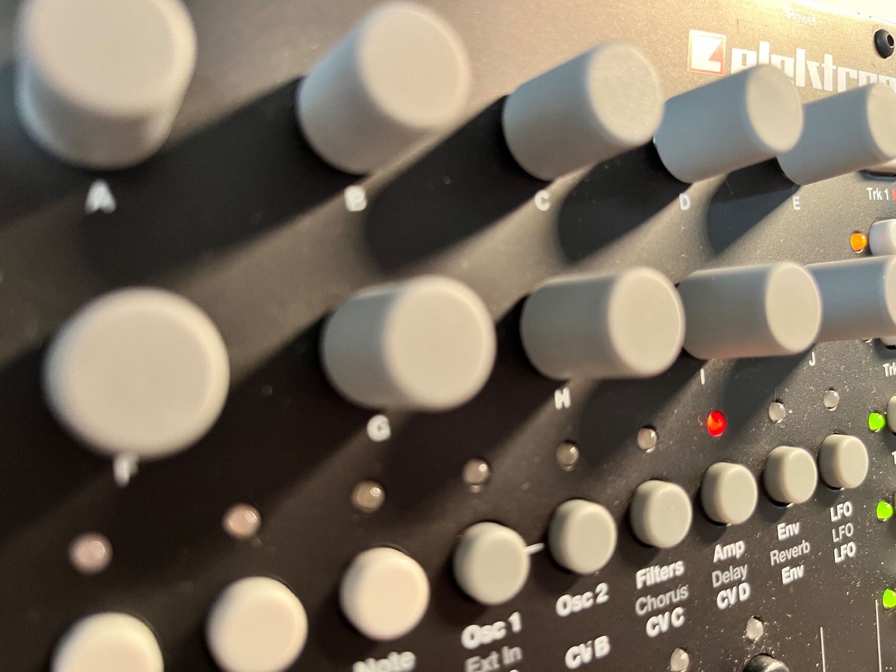 Elektron Strumenti musicali: Elektron Analog Four MK I – Usato da Thun venduto da spring23 2
