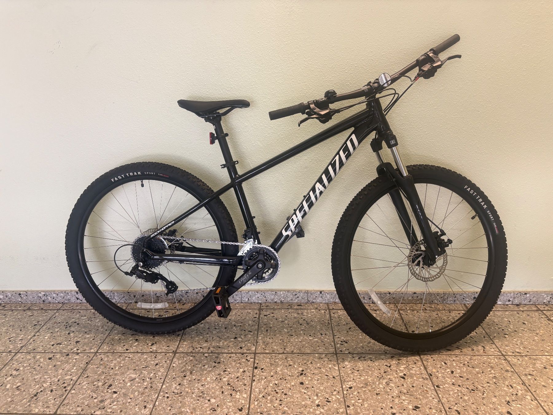 Specialized Vélos: Mountainbike - Specialized Rockhopper – Neuf (Voir description) à Thalwil par hellomifriend 1