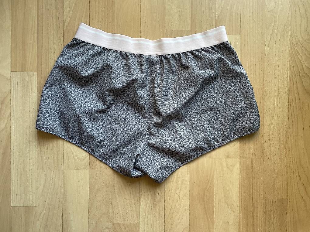 Pantaloni: Sportshorts M – Usato da Itingen venduto da alexasoldie 2