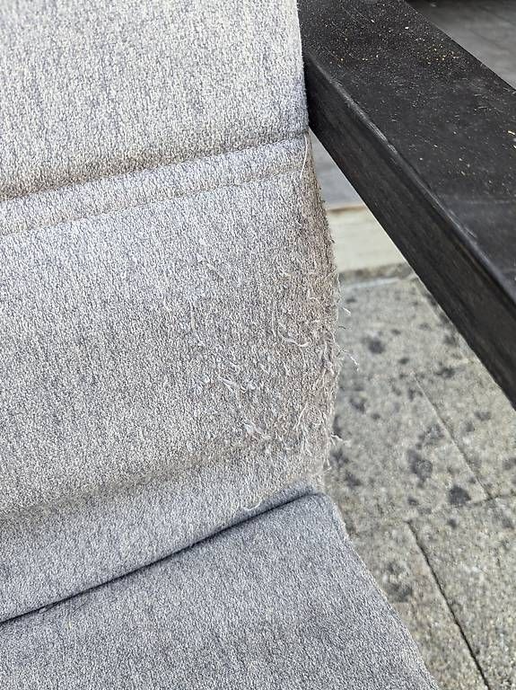 Poltrone: Ikea Poäng Sessel und Hocker grau – Usato da Wettingen venduto da S_Runa 2