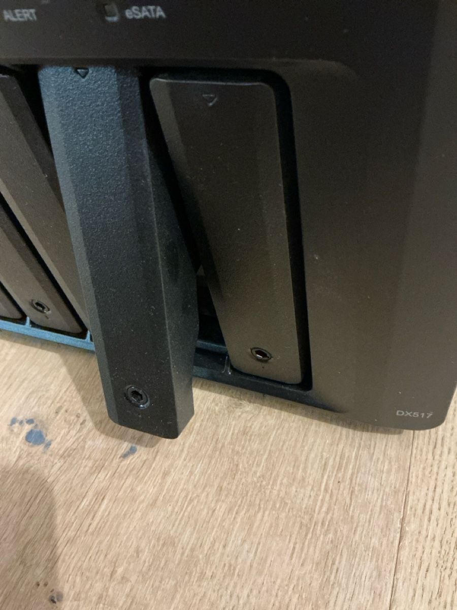 Synology Server: Synology DX517 Disk Expansion Unit 5-Bay – Usato da Wil SG venduto da Saintch 3