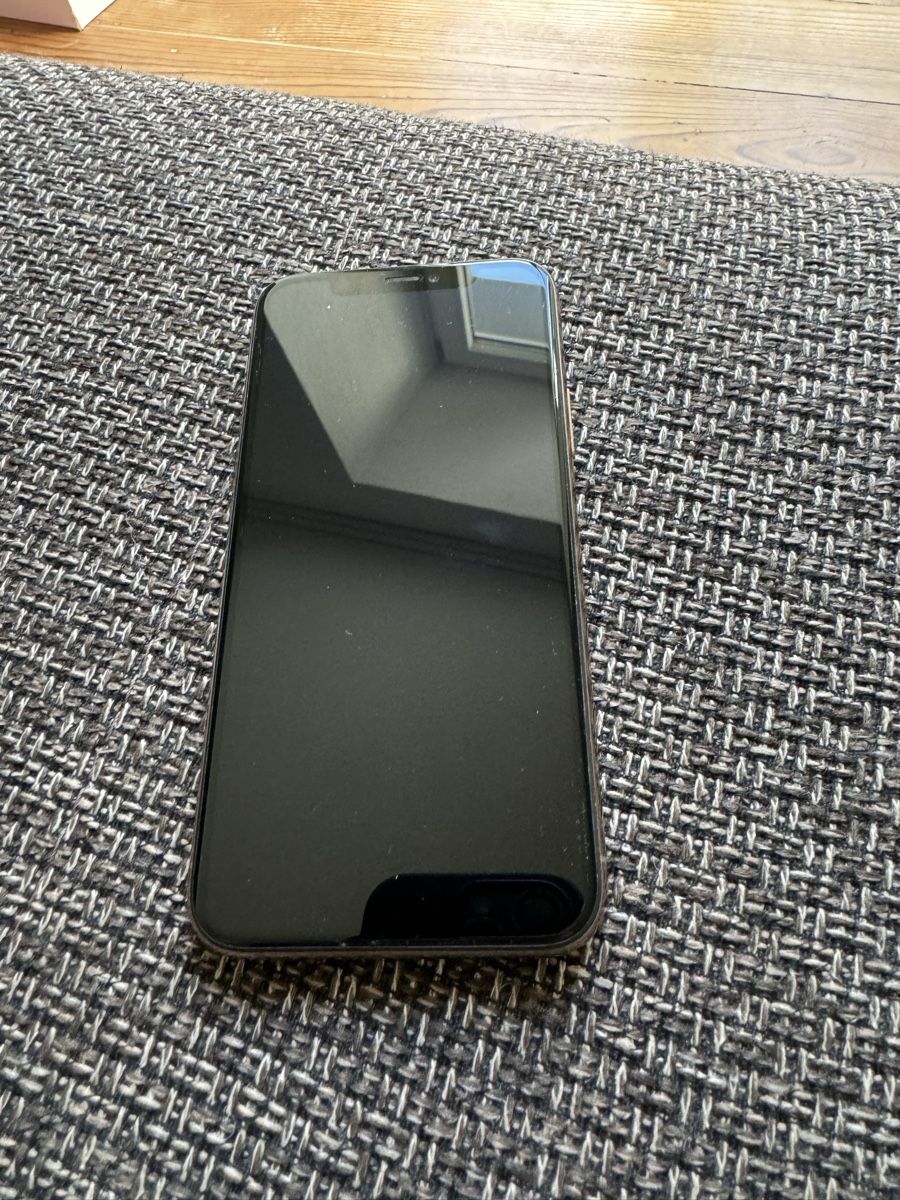 Apple Handys / Smartphones: Iphone 11Pro Gold – Gebraucht aus Erstfeld von sa1_hq2m