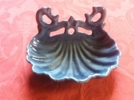 Ancien porte savon en fonte émaillé