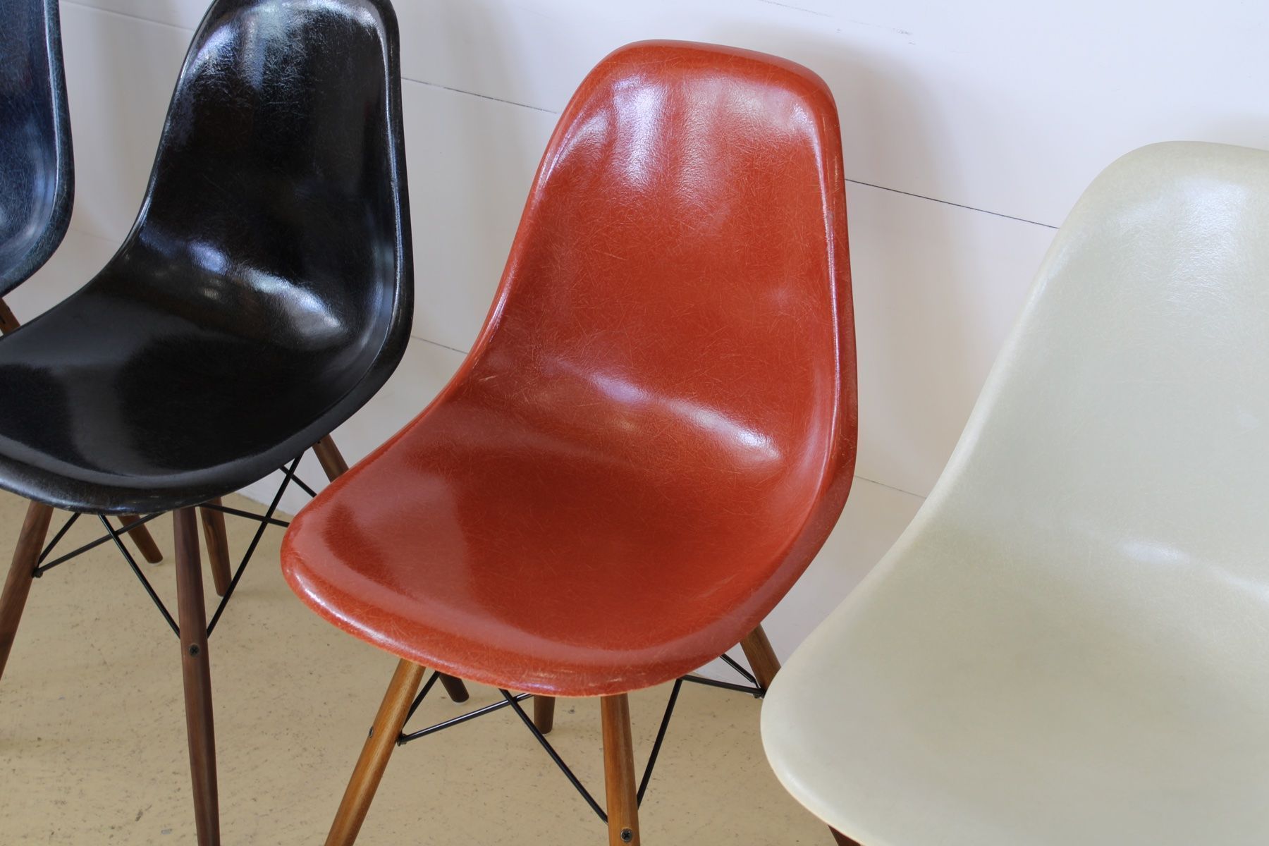 Herman Miller Stühle: Eames Fiberglas Stühle, Hermann Miller – Gebraucht aus Meinisberg von atelier_TILIJA 2