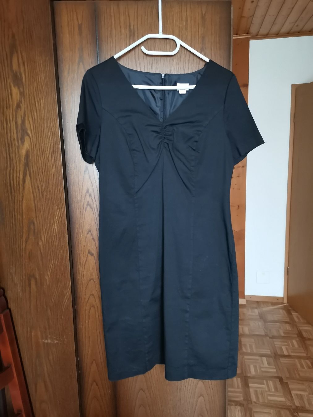 Robes: Robe t 42 – Neuf (Voir description) à Cournillens par masoeur 3