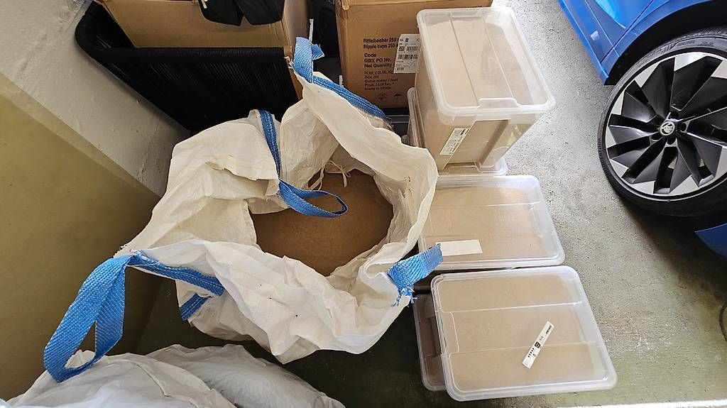 Sandkasten: Spielsand ca. 200 kg / Sehr fein – Gebraucht aus Küsnacht ZH von mvtomasello 4
