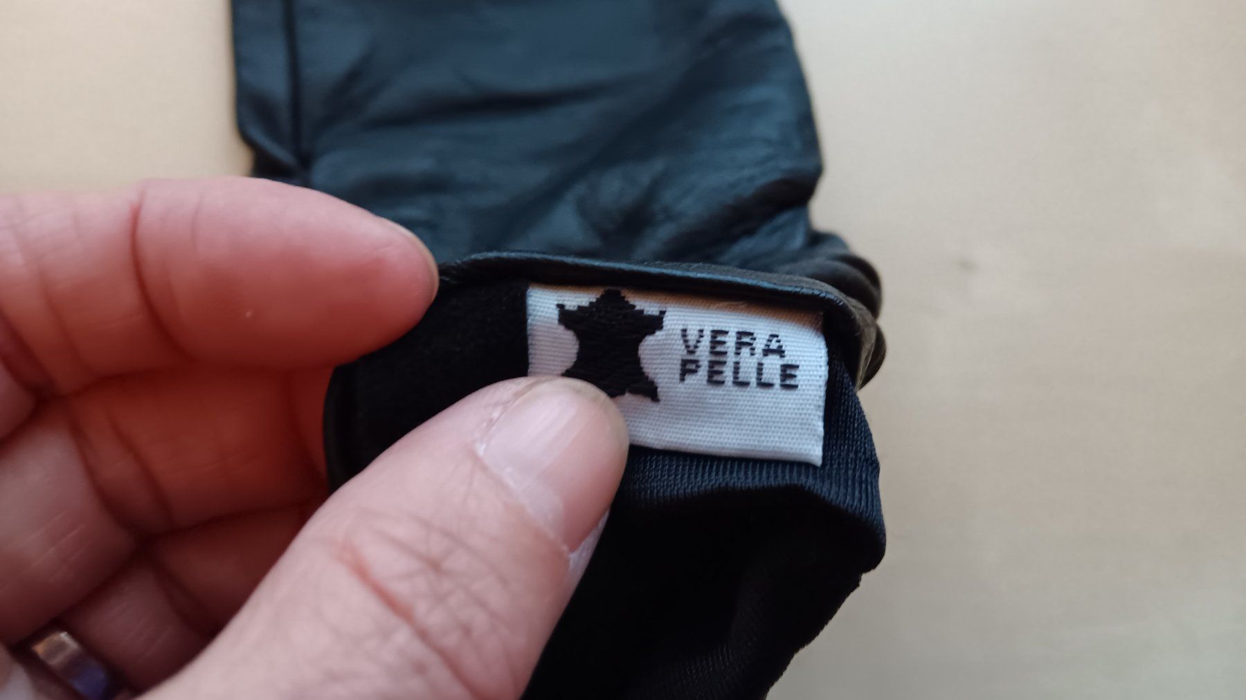 Handschuhe & Handstulpen: Handschuhe, lang, Leder, schwarz – Neu und originalverpackt aus Dietikon von Rabia 2