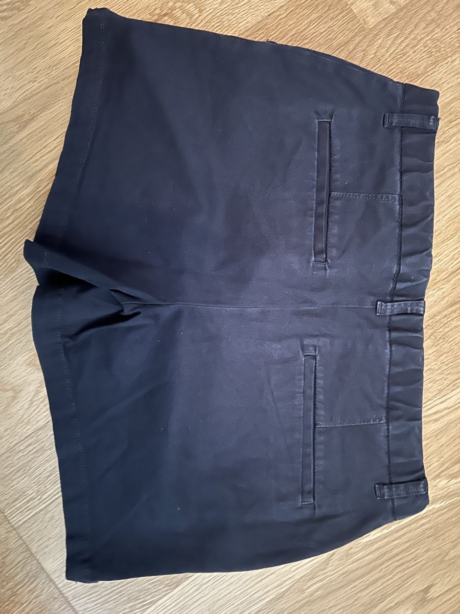 Tommy Hilfiger Pantaloni: Short en tissu Tommy Hilfiger – Usato da Daillens venduto da guisepa 3