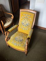 fauteuil ancien brodé