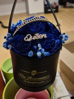 Rosenbox mit Krone, blaue Rosen - Geschenkidee! Neu.