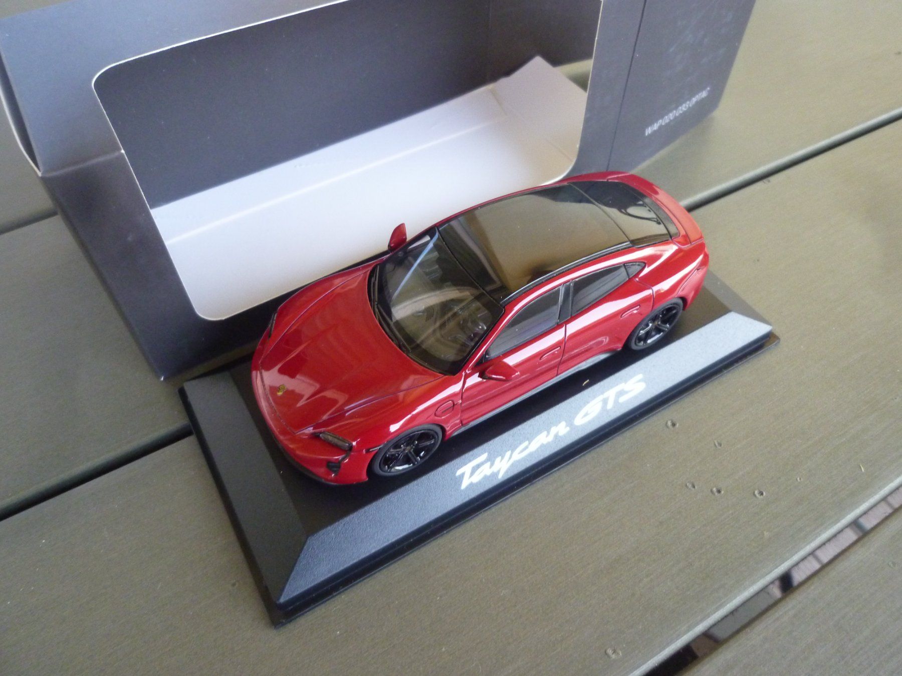Porsche Modellini d'auto: Porsche Taycan GTS – Nuovo e nell'imballaggio originale da Flawil venduto da Imperiosud 6