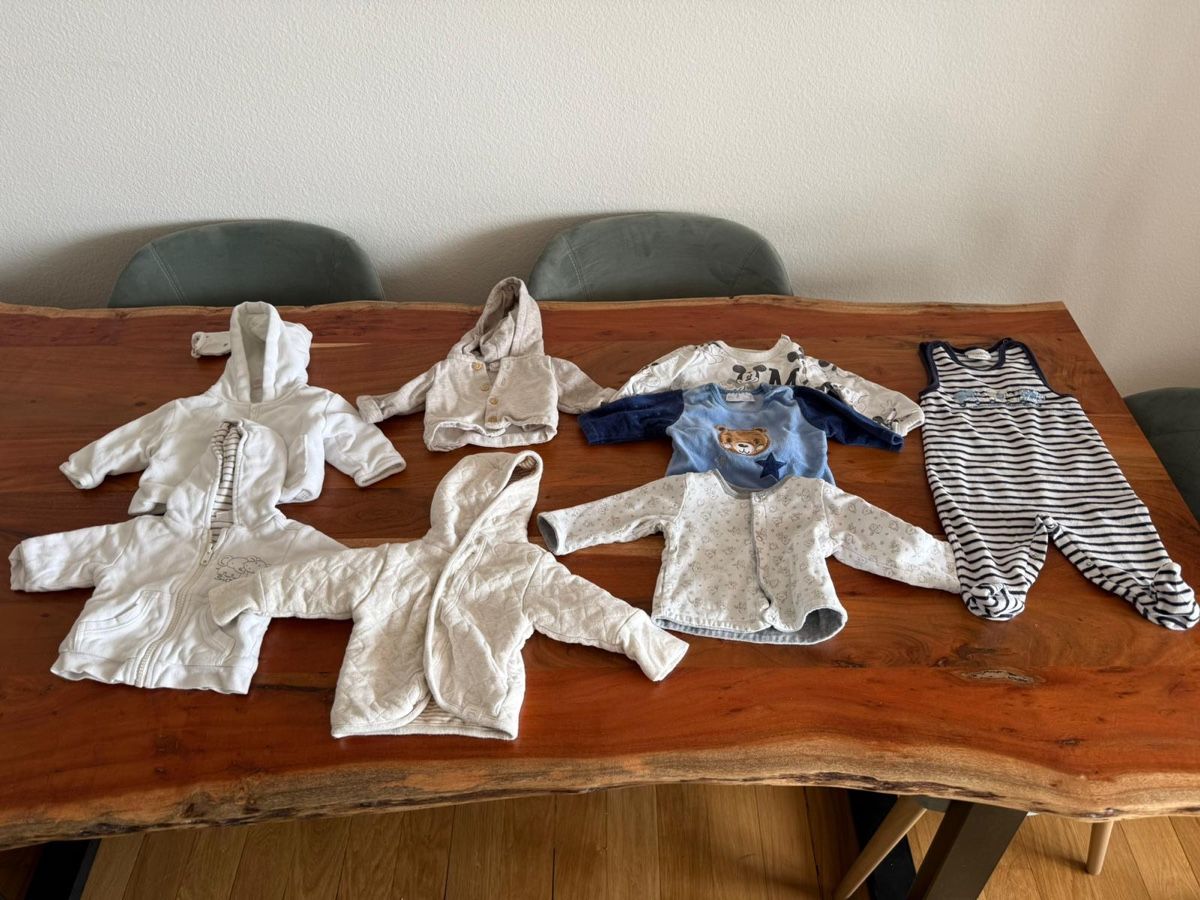 Lotti & Set di vestiti: Baby Kleider mit Matratze – Usato da Winterthur venduto da Silas121314 5