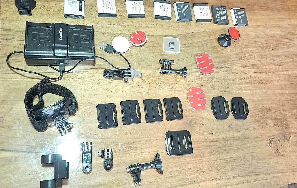 Action Cam: GOPRO HERO 2 mit Zubehör  – Usato da Utzenstorf venduto da Dac_mk 2