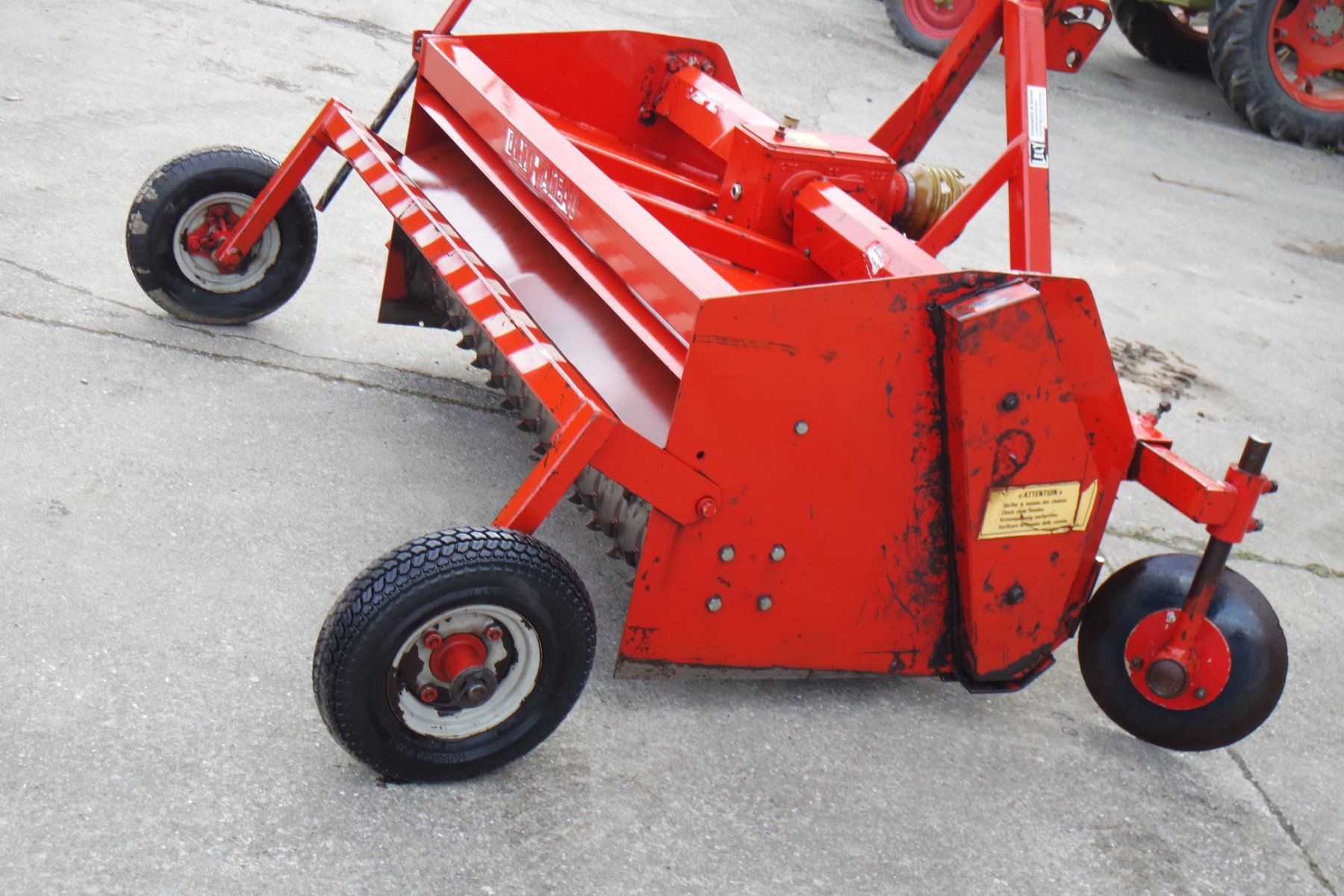Tutte le macchine: FRAISE ROTATIVE ( CULTIRATEAU) – Usato da Avenches venduto da Brocadou 4