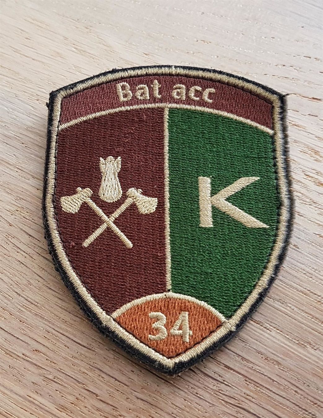 Placchette & Badge: Badge Bat acc 34 braun – Usato da Erlinsbach venduto da S700