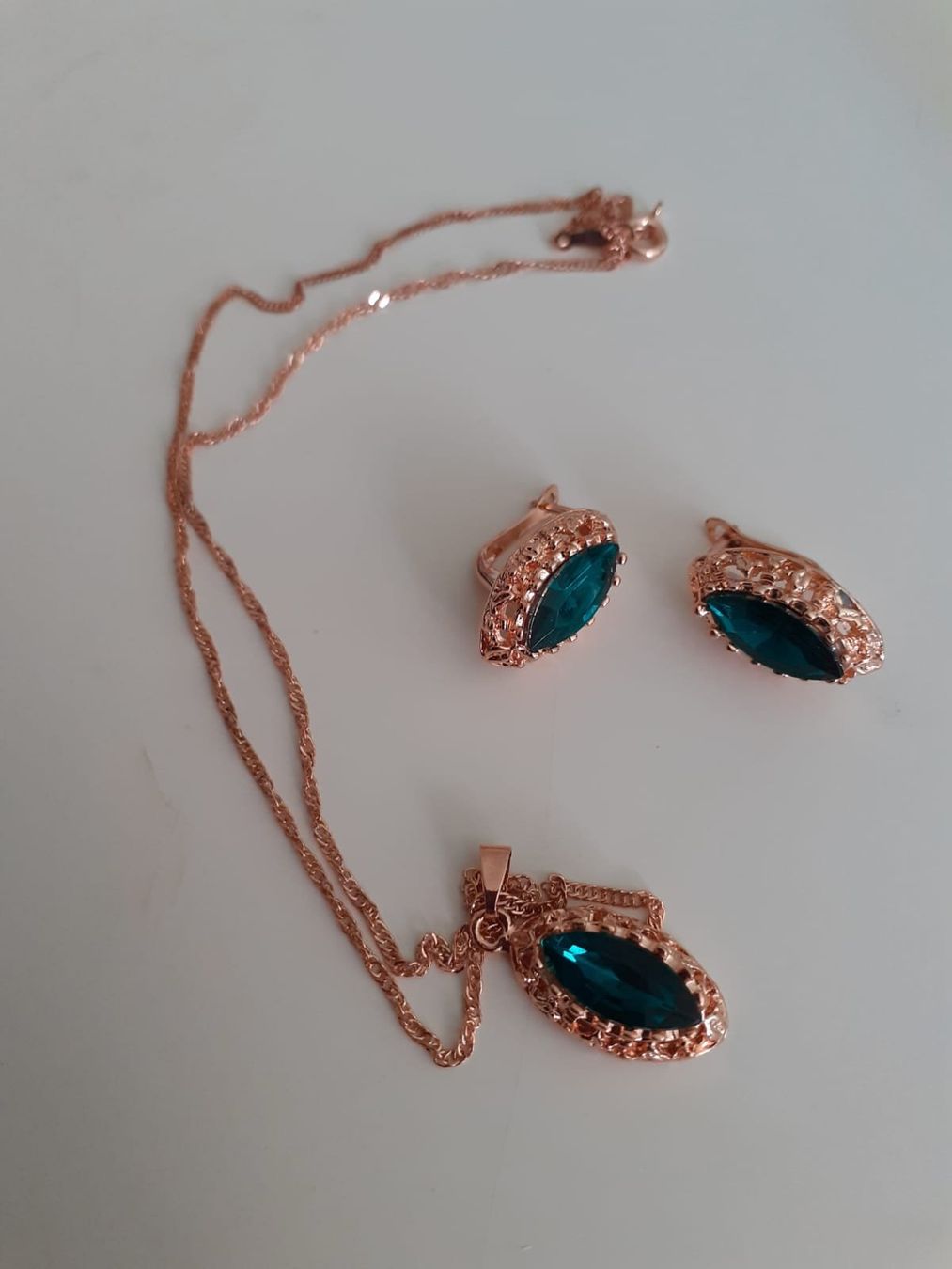 Altri gioielli: 2 teiliges Modeschmuck Set – Nuovo e nell'imballaggio originale da Stansstad venduto da kam_5wgj 1
