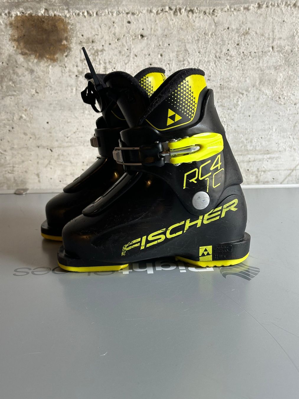 Fischer Chaussures garçon: Fischer Kinder Skischuhe 17.5 / Gr. 28 – D'occasion à Emmenbrücke par karkarkar 2