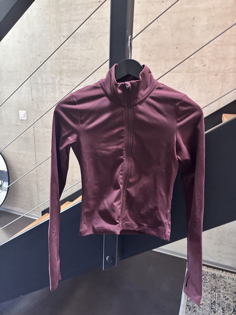 Vestes: SoftMove Jacket xs maroon good condition – D'occasion à La Chaux-de-Fonds par joa_jk5g