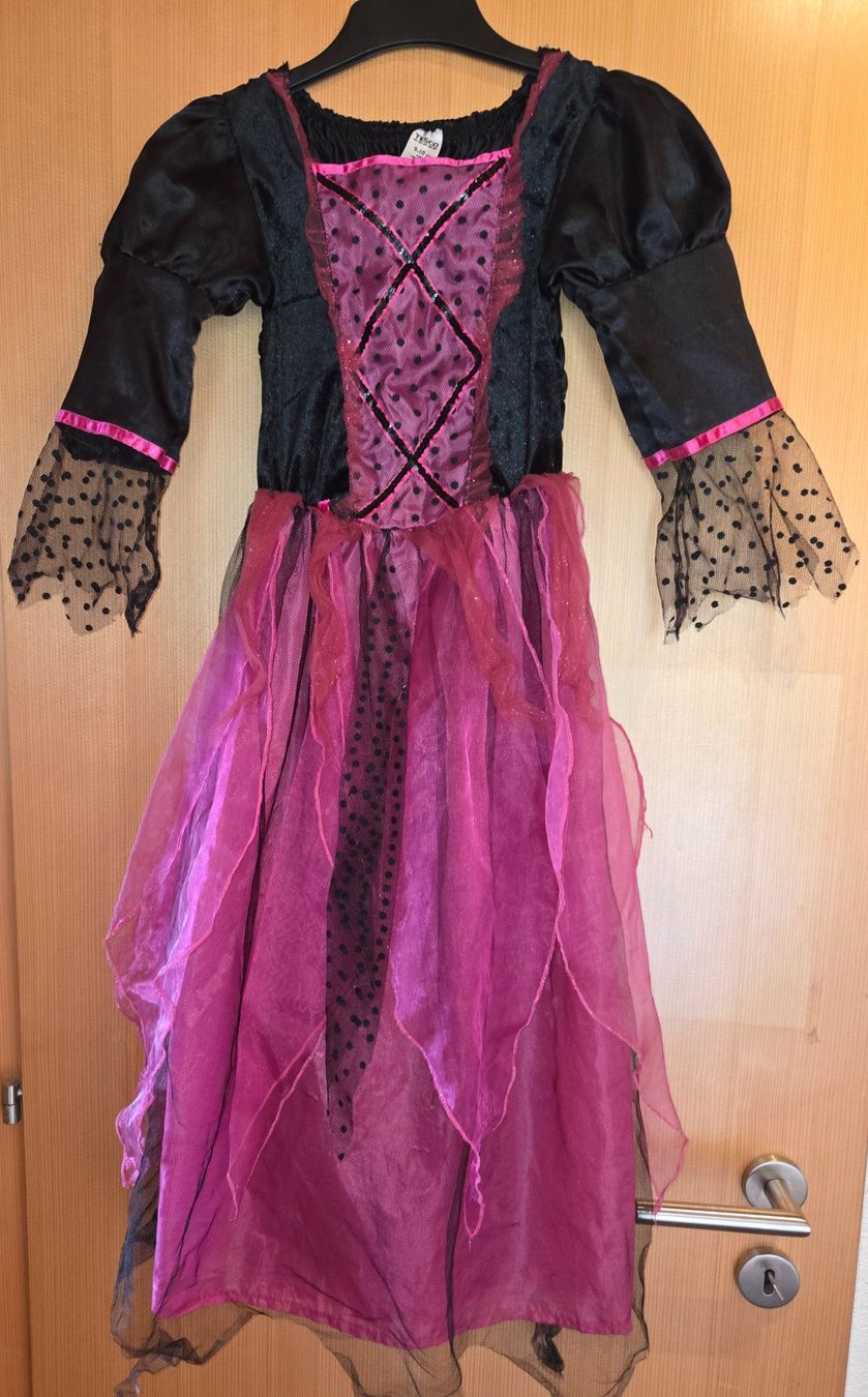 Costumi: Robe sorcière 9-10ans – Usato da Chemin venduto da Sophiepittier