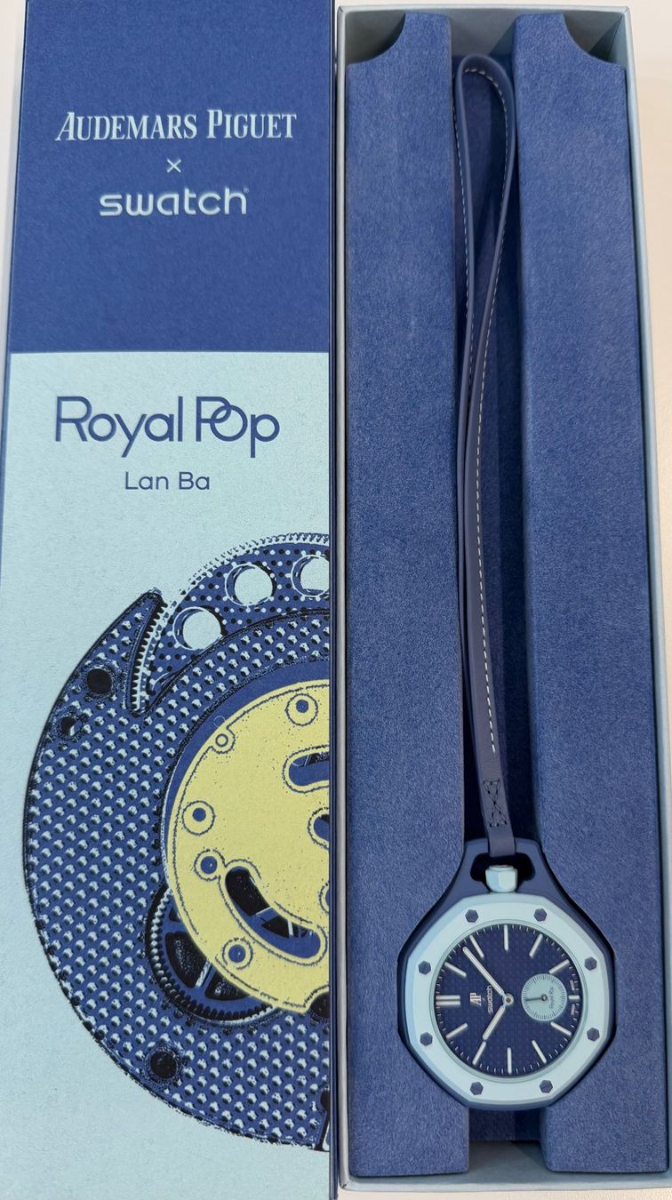 Swatch Orologi: AP x Swatch - Royal Pop Lan Ba Blau/Hellblau – Nuovo e nell'imballaggio originale da Colombier NE venduto da suburban1959