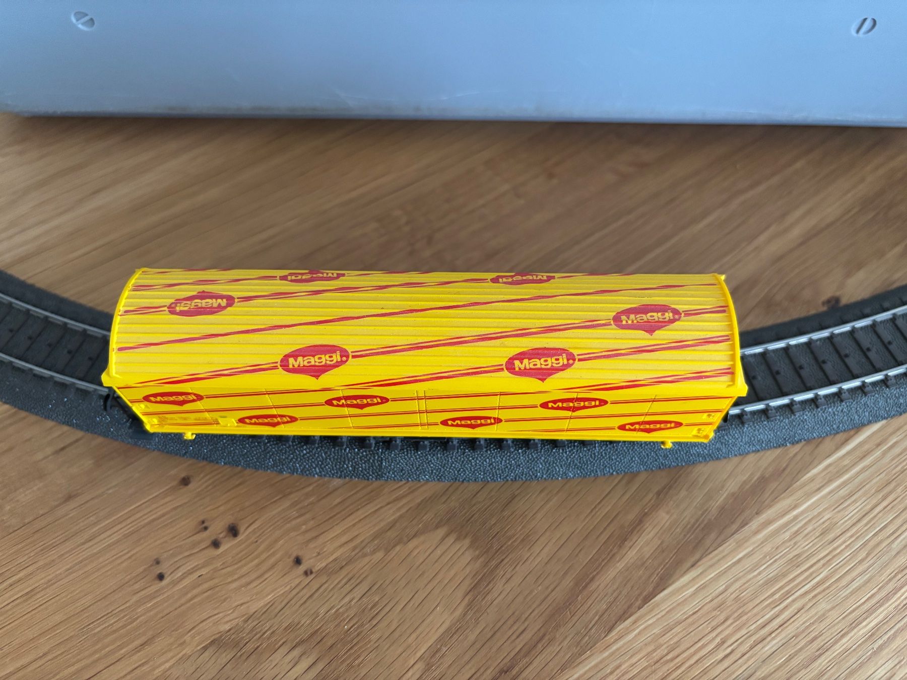 Märklin Modellini di ferrovie: Wagen Maggi - Märklin 4835 – Usato da Bremgarten AG venduto da Trombone98 3