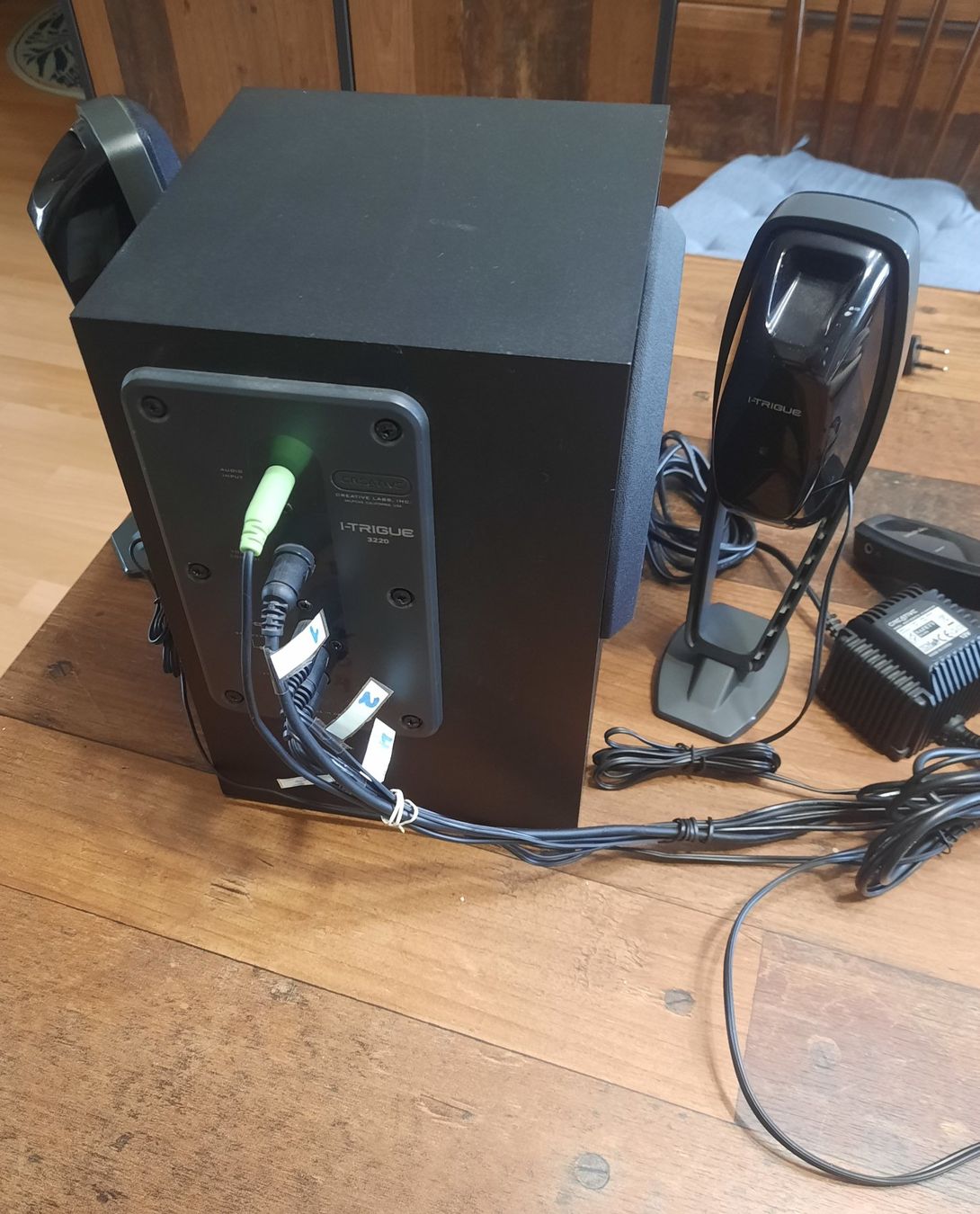 Creative Lautsprecher: PC Lautsprecher & Subwoofer von Creative – Gebraucht aus Sargans von david240 3