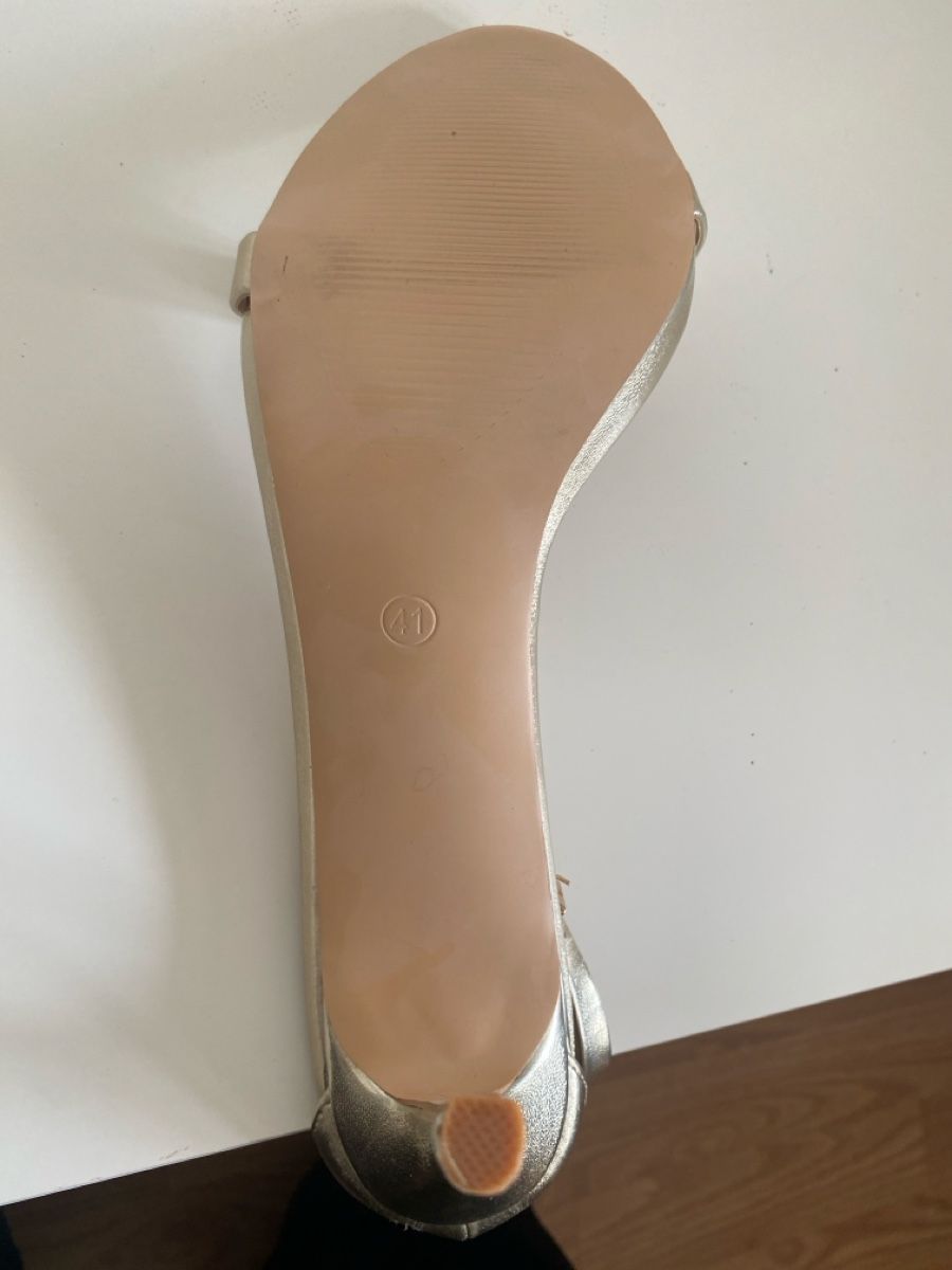 Scarpe da donna: Sandali Miriade dorati eleganti, numero 41 – Nuovo e nell'imballaggio originale da Vacallo venduto da lac_2z26 1