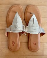 UGG Zehentrenner Sandale, Gold, Gr. 39, neu.