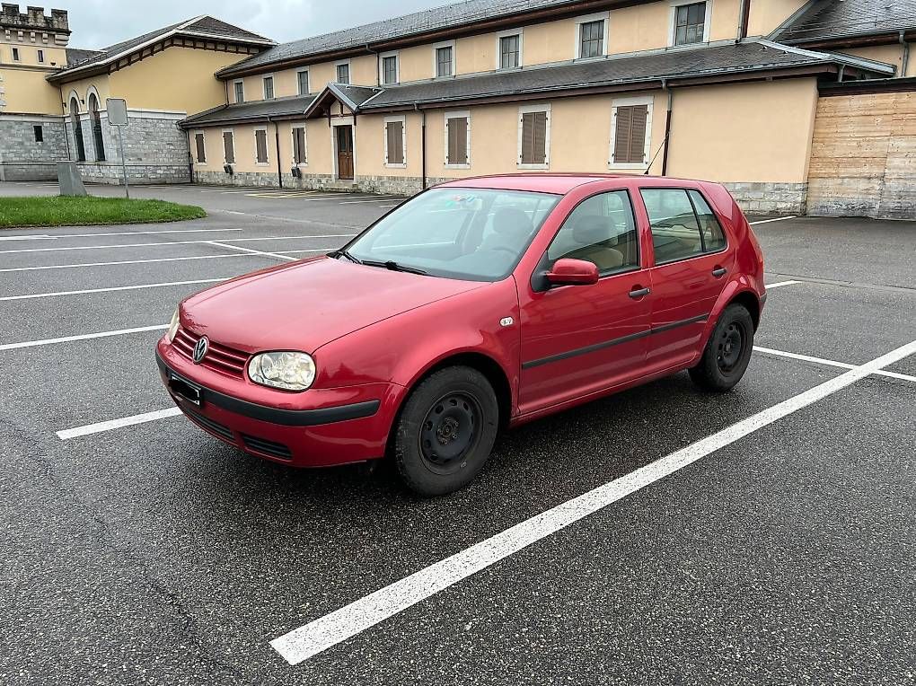 Automobili: Superbe Golf 4  – Usato da Chambésy venduto da Maxence1992