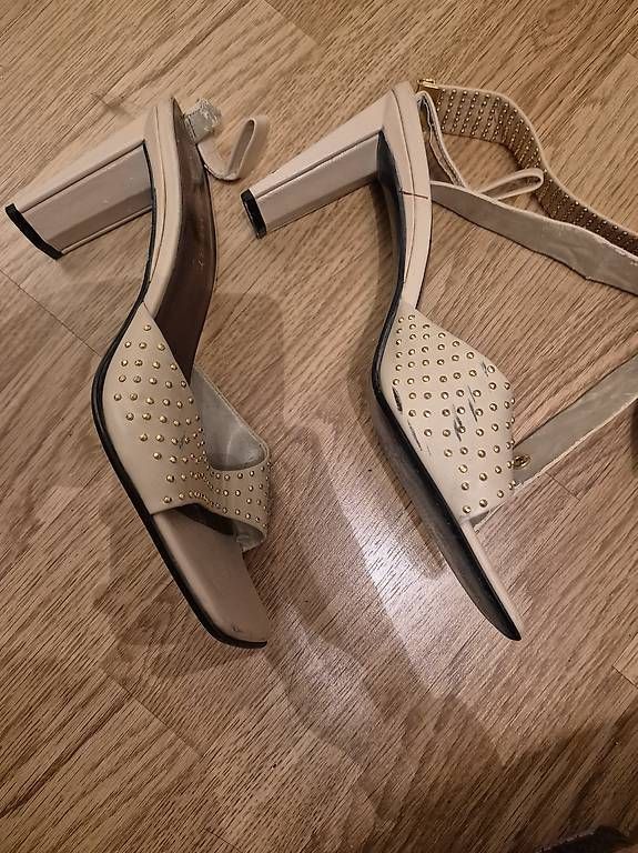 Damenschuhe: High Heels – Gebraucht aus Jona von cri_8k9k 1