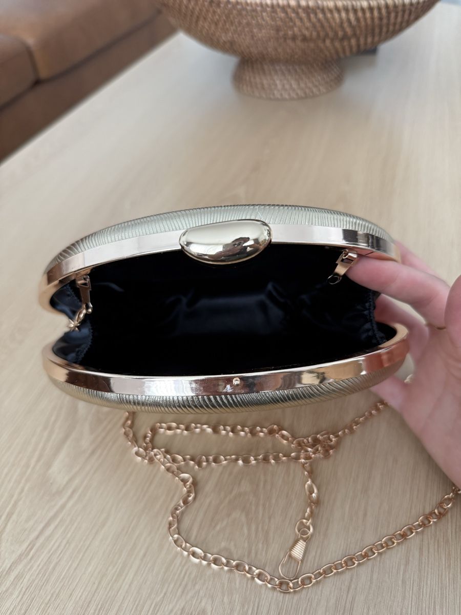 Taschen für Damen: Abendtasche goldfarben mit Kette – Neu (gemäss Beschreibung) aus Gebenstorf von sdent 1