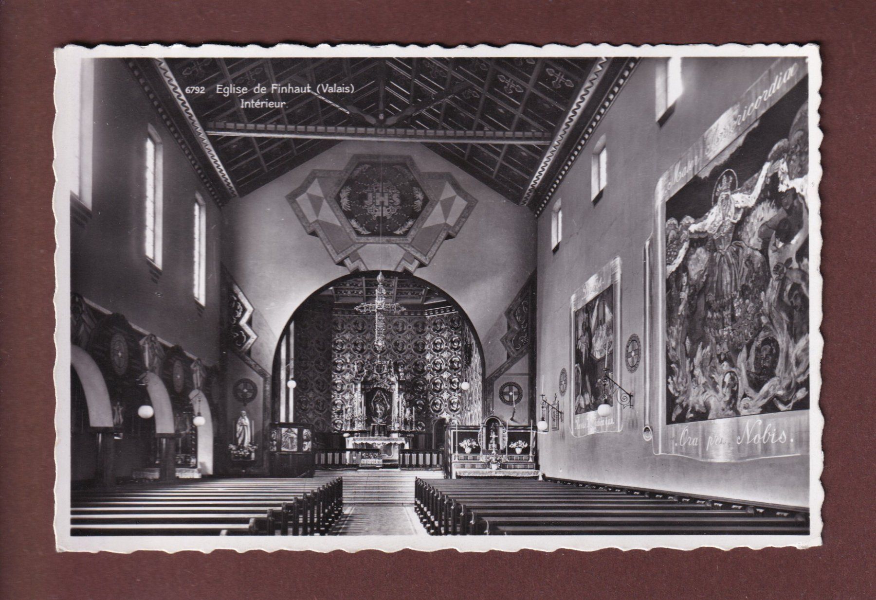 Cartes postales: FINHAUT - Intérieur de l'Eglise – D'occasion à Pully par nicecards-shop