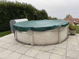 Piscine hors sol équipée (yc chauffage, armoire technique).