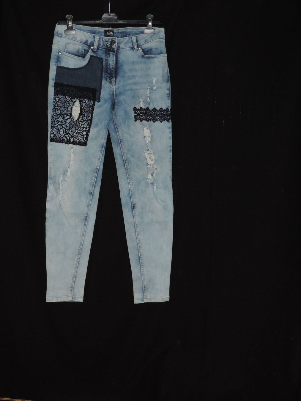Jeans: jeans bleu clair dentelle noir – Gebraucht aus Genève von Axelle333 1