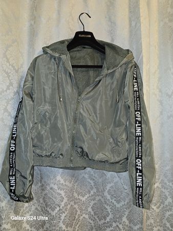 Trendige Übergangsjacke mit Kapuze,olivegrün, Grösse M
