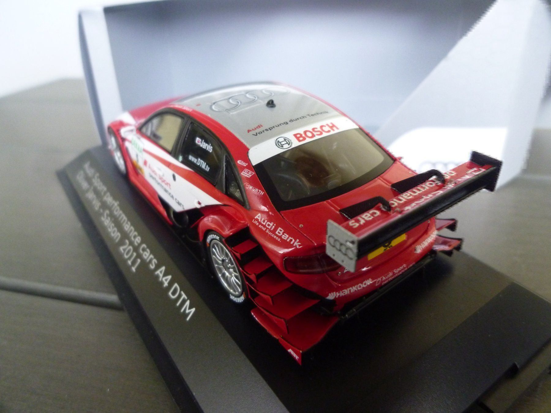 Audi Modellini d'auto: Audi A4 (DTM 2011) – Nuovo e nell'imballaggio originale da Flawil venduto da Imperiosud 3