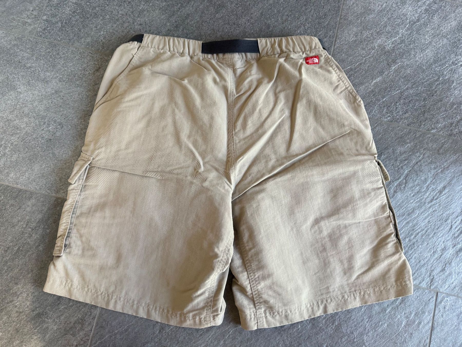 North Face Hosen: North Face Shorts – Gebraucht aus Wilderswil von floh1969 1