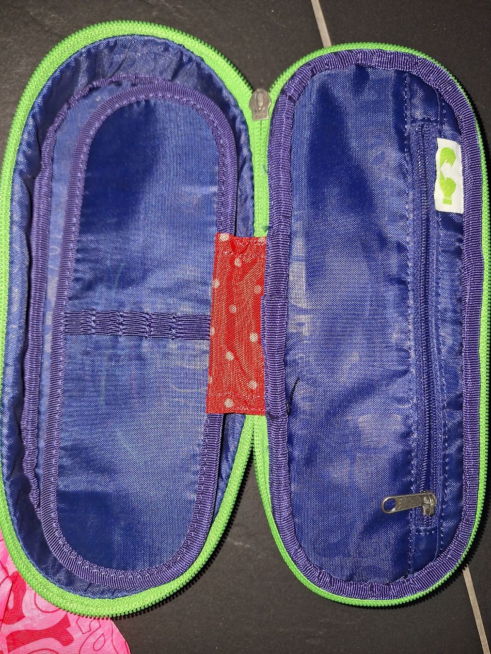 Ergobag Kindertaschen: Ergobag Set Schulranzen, Schulthek – Gebraucht aus Flums Hochwiese von pfadan 2