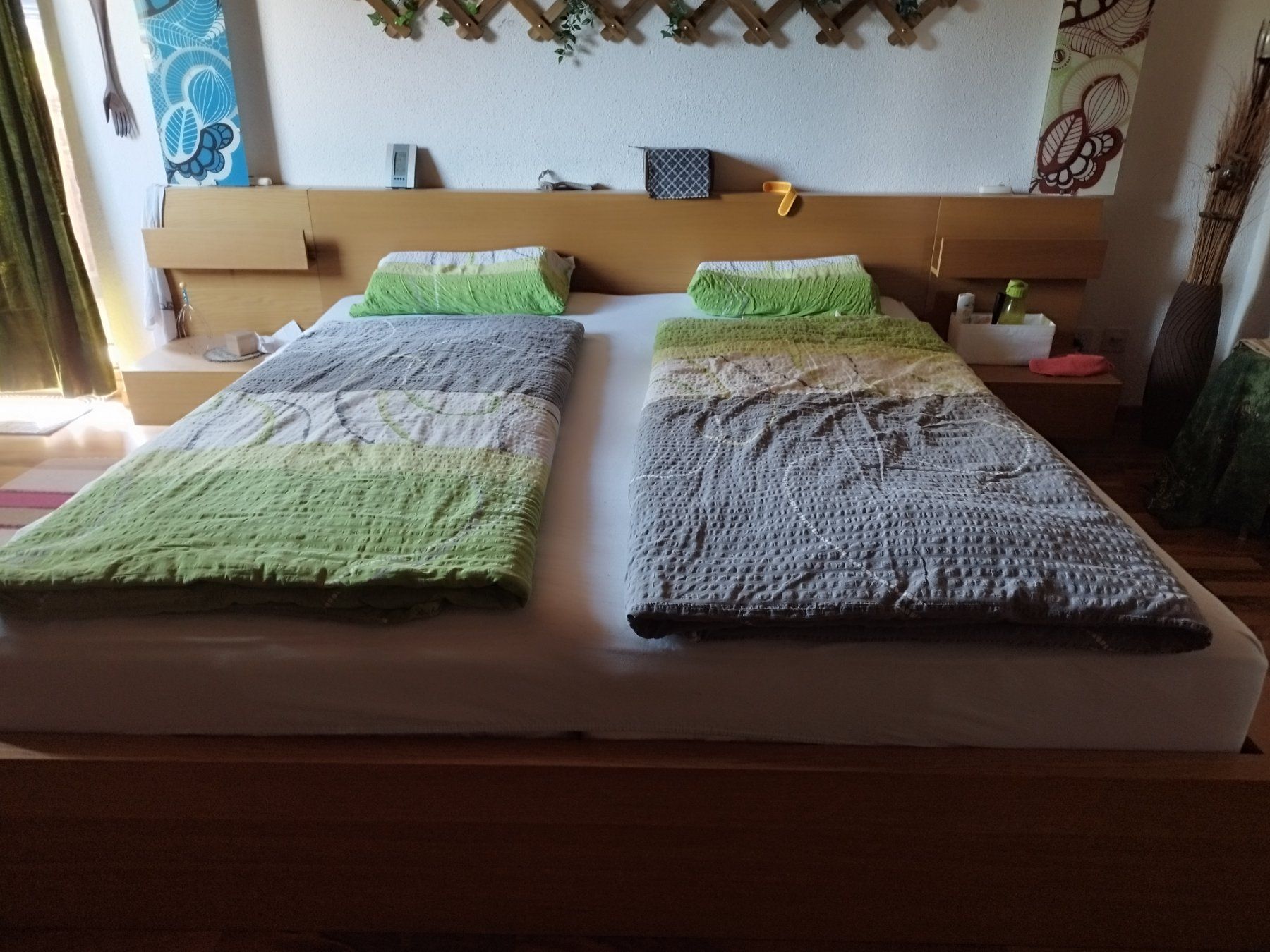 Ikea Betten: Doppelbett mit Nachttischen – Gebraucht aus Ganterschwil von Hochuli 1