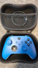 Microsoft Controller: Microsoft Xbox Wireless Controller - original battery, case! – Gebraucht aus Knonau von scaronni 1